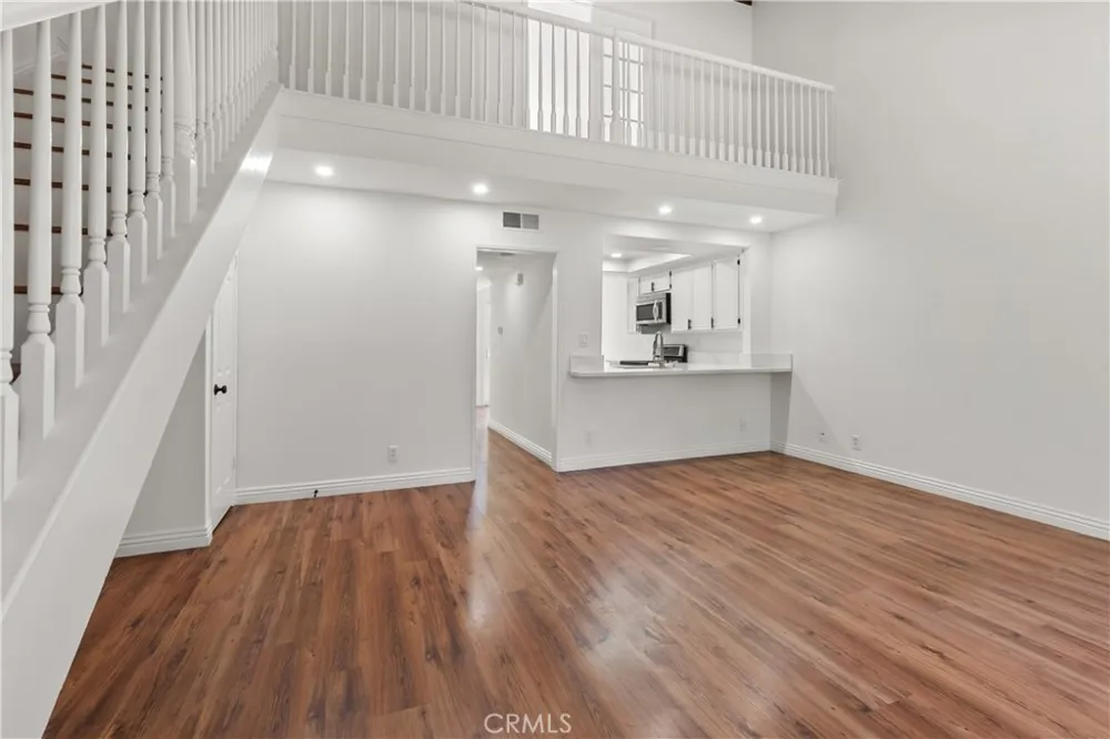 164 Brookline Lane Costa Mesa, CA 92626