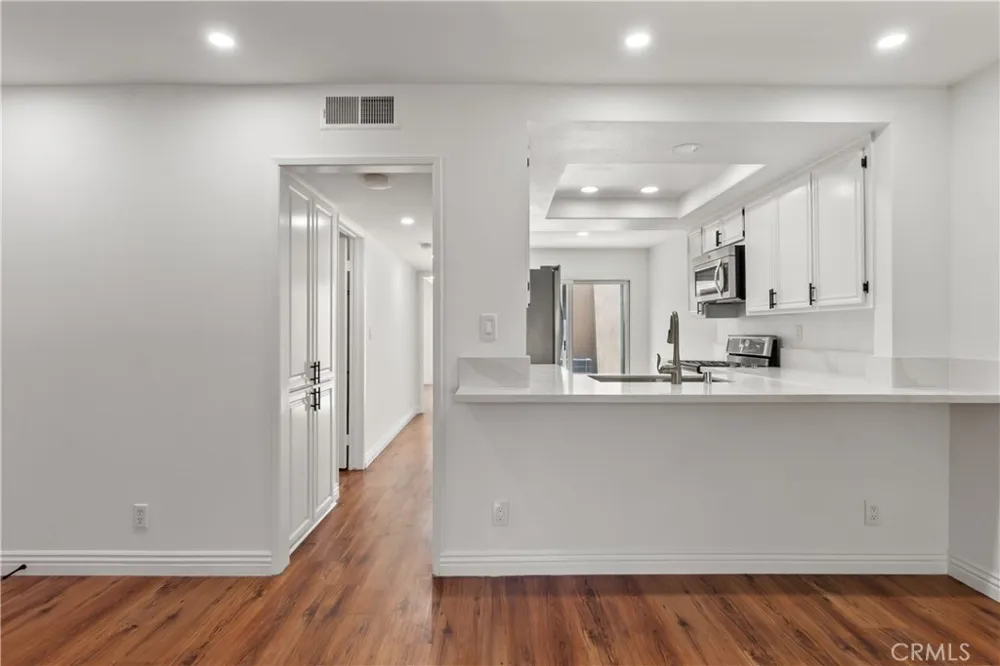 164 Brookline Lane Costa Mesa, CA 92626