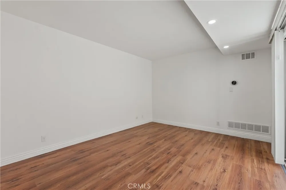 164 Brookline Lane Costa Mesa, CA 92626