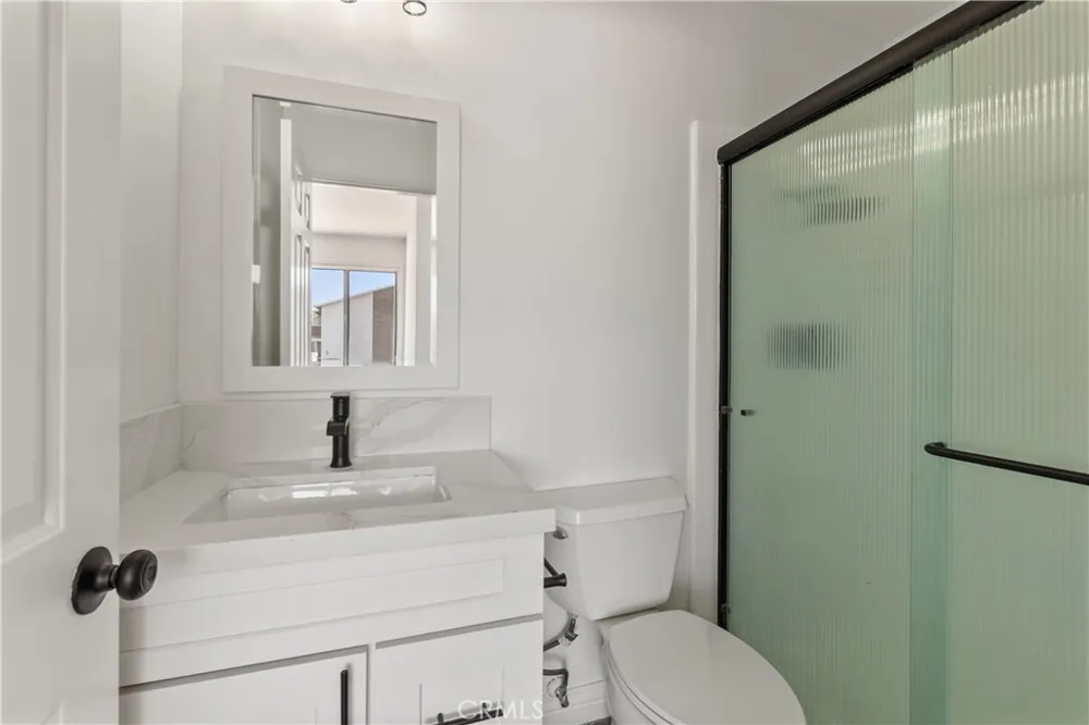 164 Brookline Lane Costa Mesa, CA 92626