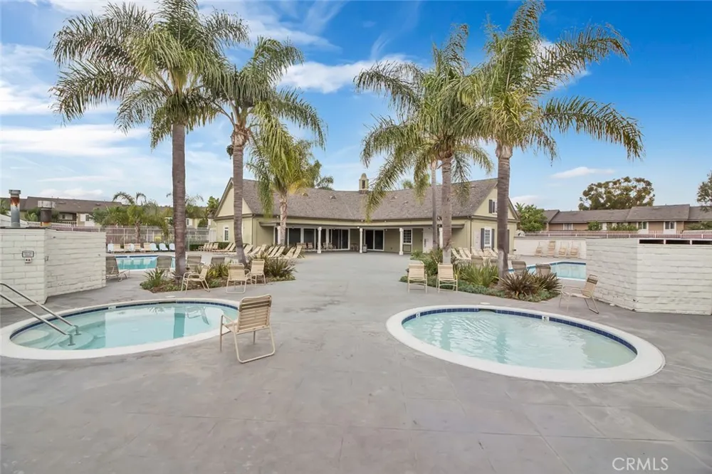 164 Brookline Lane Costa Mesa, CA 92626