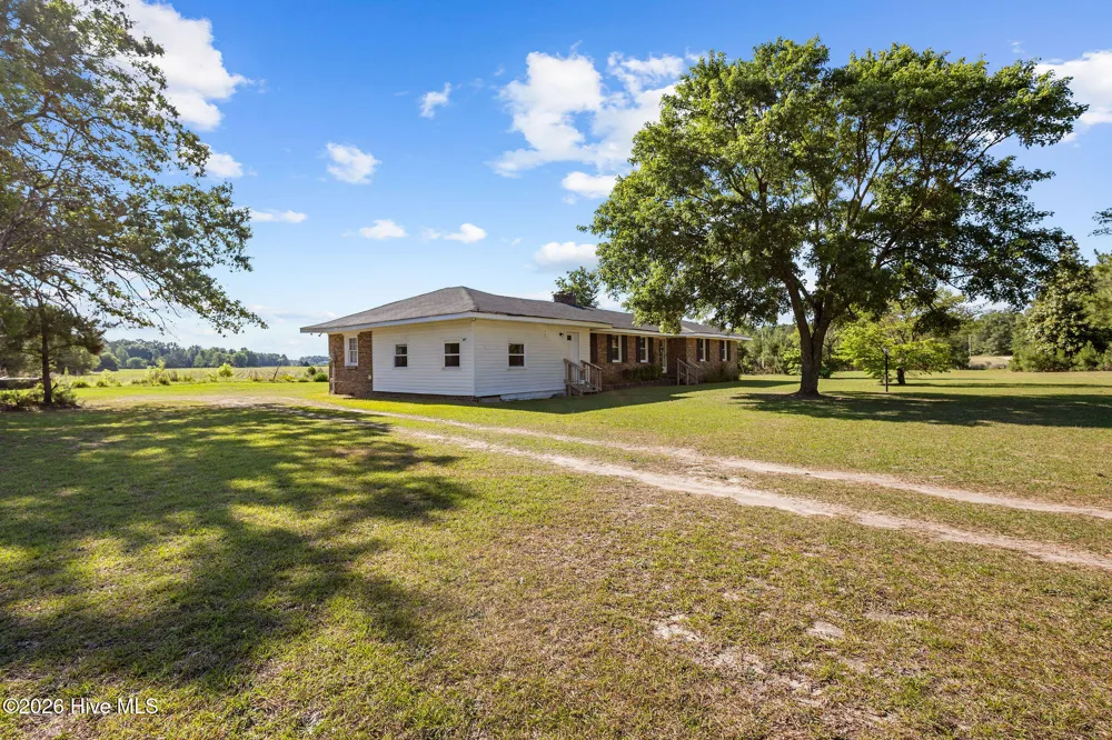 257 Plantation Drive Red Springs, NC 28377