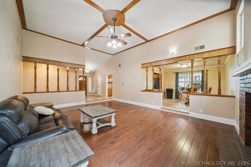 11950 S 266th EastAvenue Coweta, OK 74429