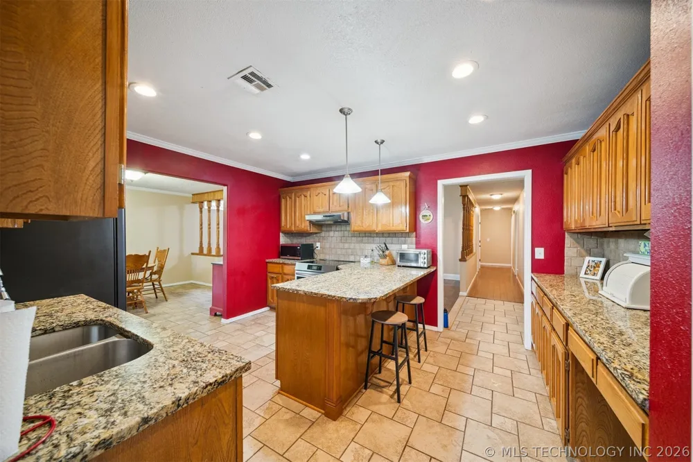 11950 S 266th EastAvenue Coweta, OK 74429