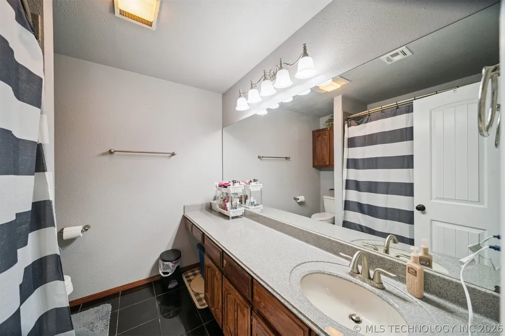 11950 S 266th EastAvenue Coweta, OK 74429