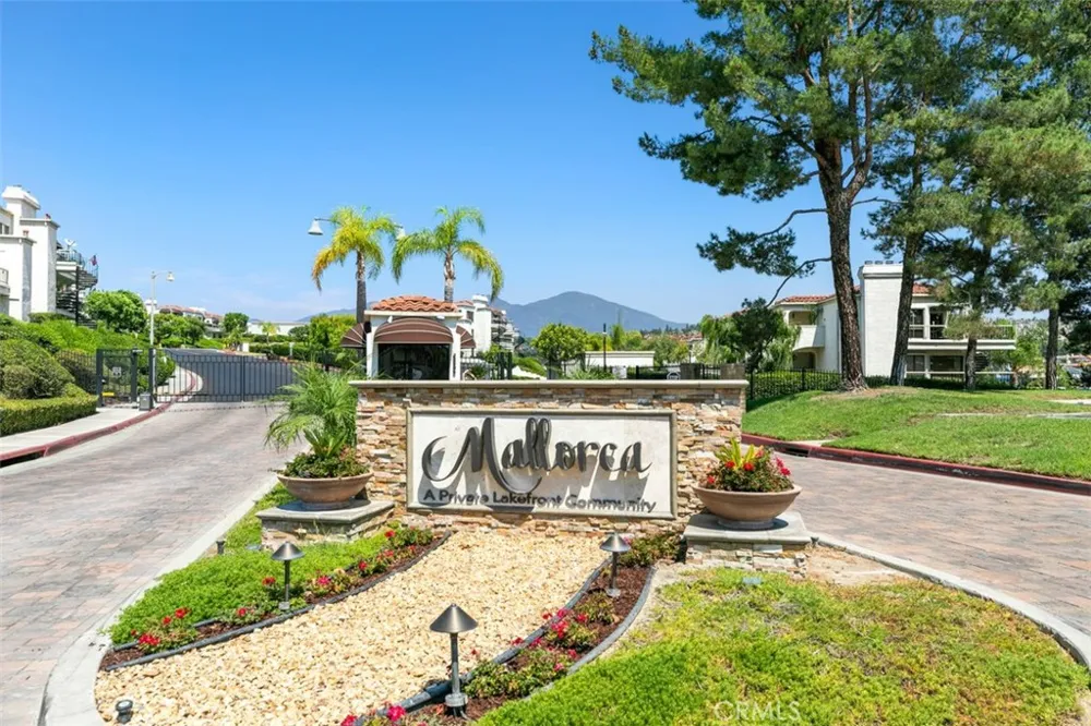 22392 Manacor #1 Mission Viejo, CA 92692