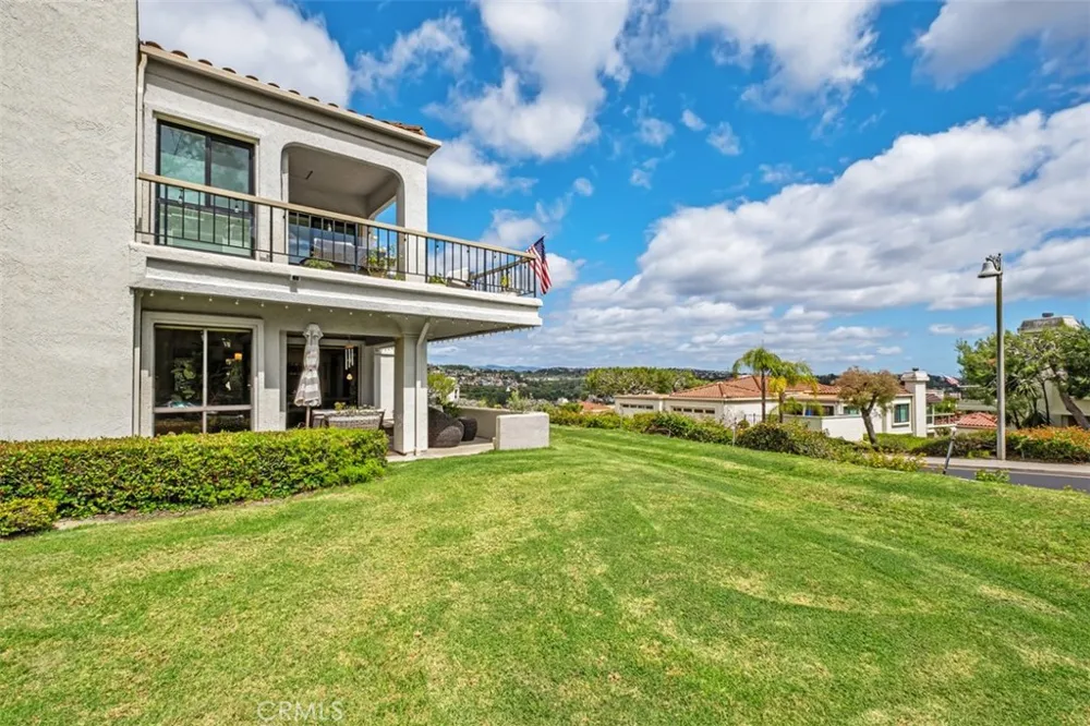 22392 Manacor #1 Mission Viejo, CA 92692