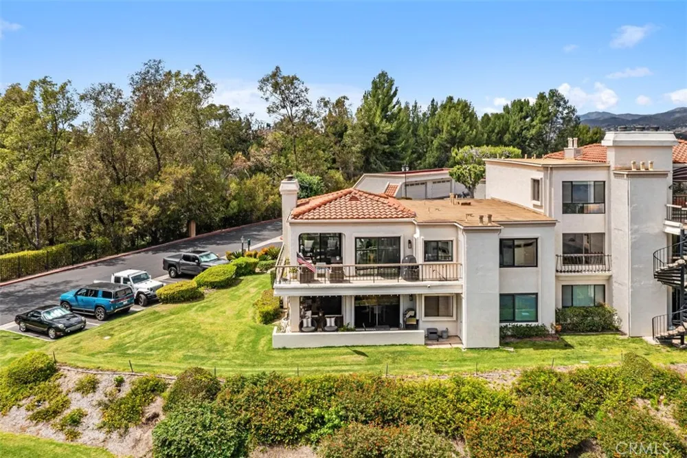 22392 Manacor #1 Mission Viejo, CA 92692