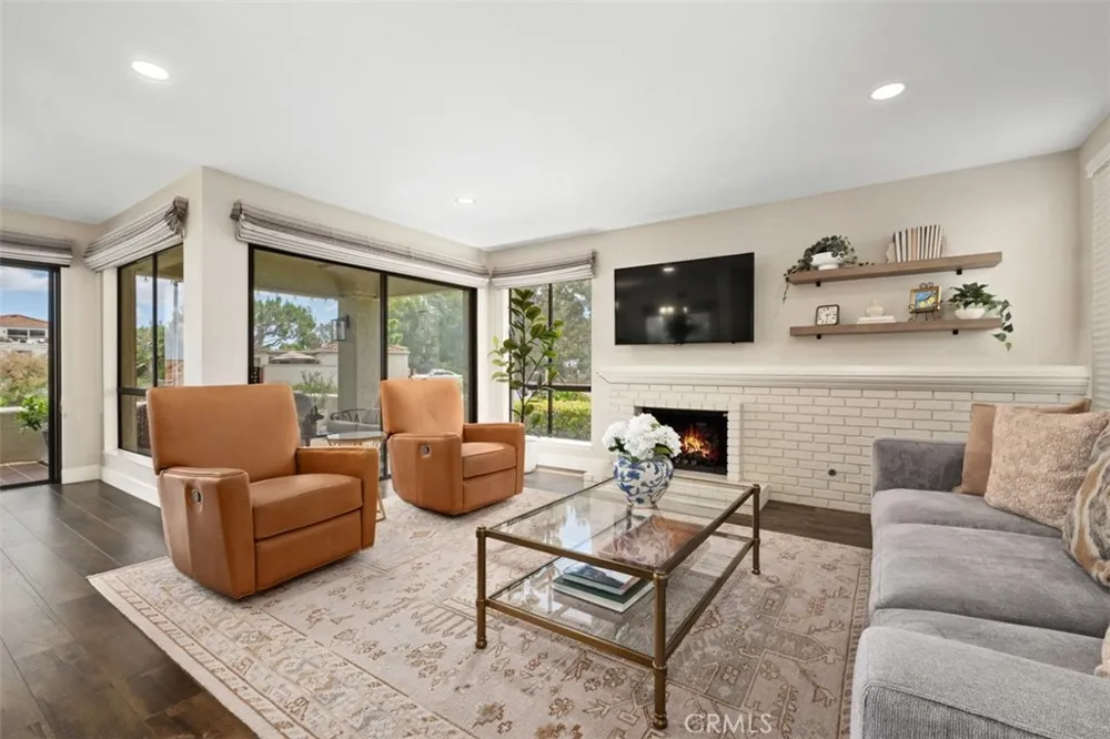 22392 Manacor #1 Mission Viejo, CA 92692