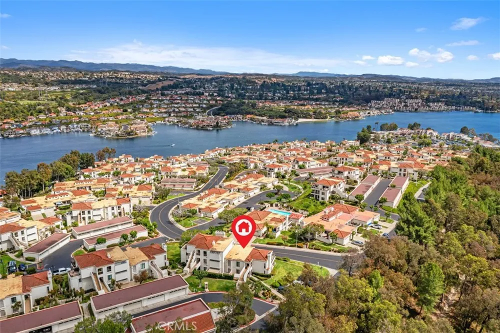 22392 Manacor #1 Mission Viejo, CA 92692