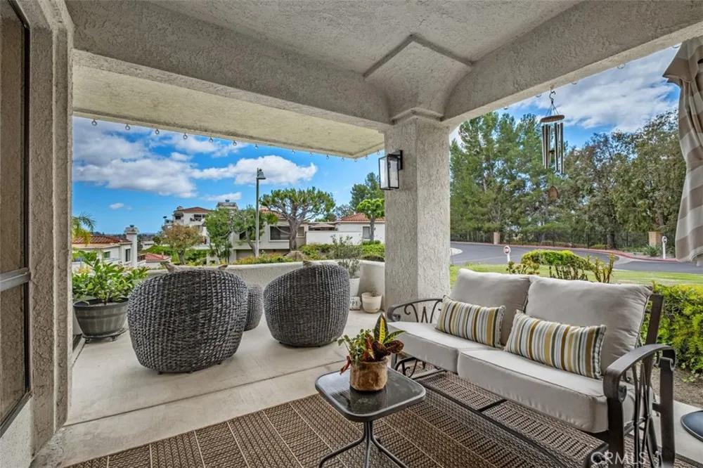 22392 Manacor #1 Mission Viejo, CA 92692