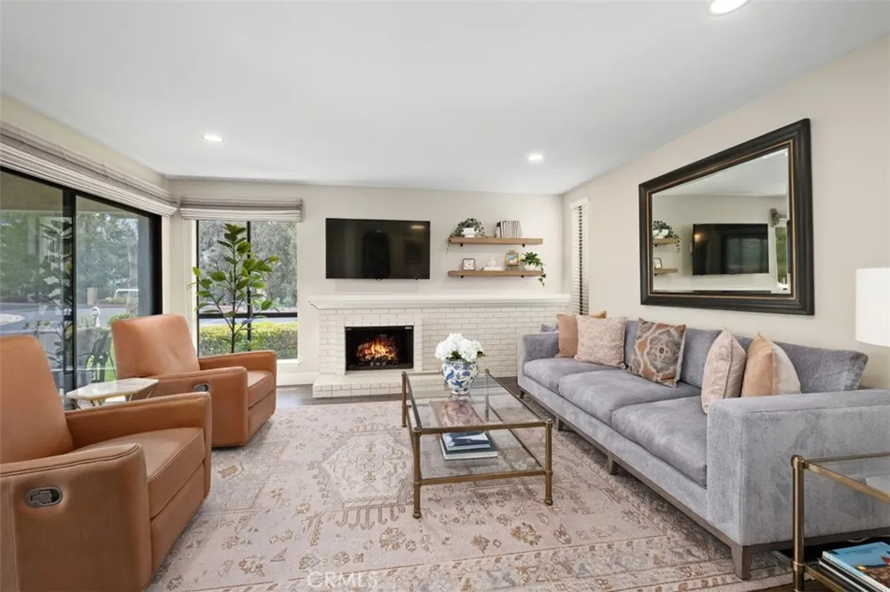 22392 Manacor #1 Mission Viejo, CA 92692