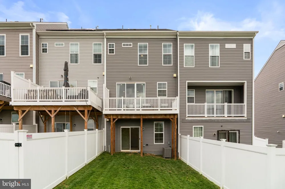 1039 HIGH POINT TRL Laurel, MD 20707