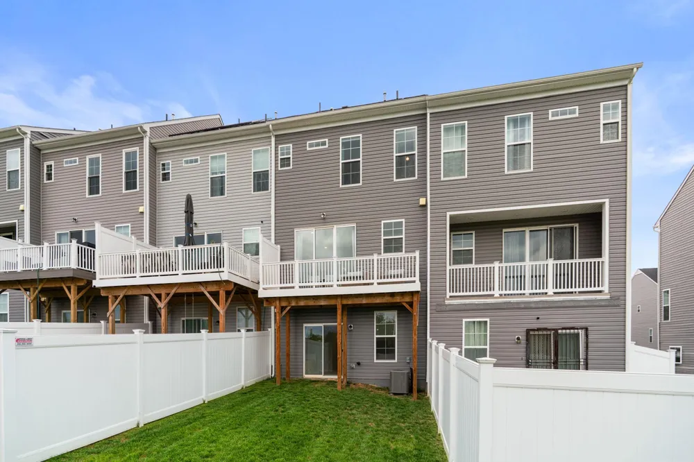 1039 HIGH POINT TRL Laurel, MD 20707
