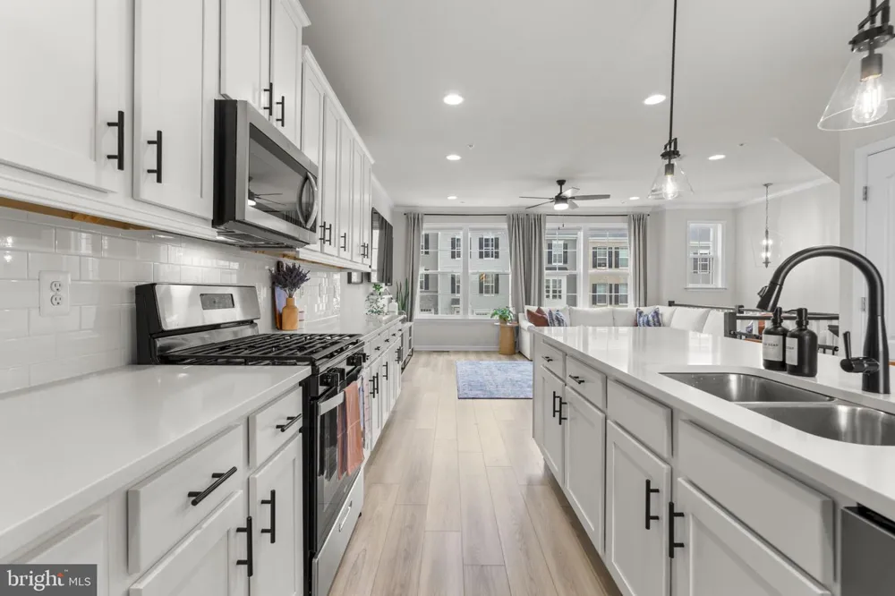 1039 HIGH POINT TRL Laurel, MD 20707
