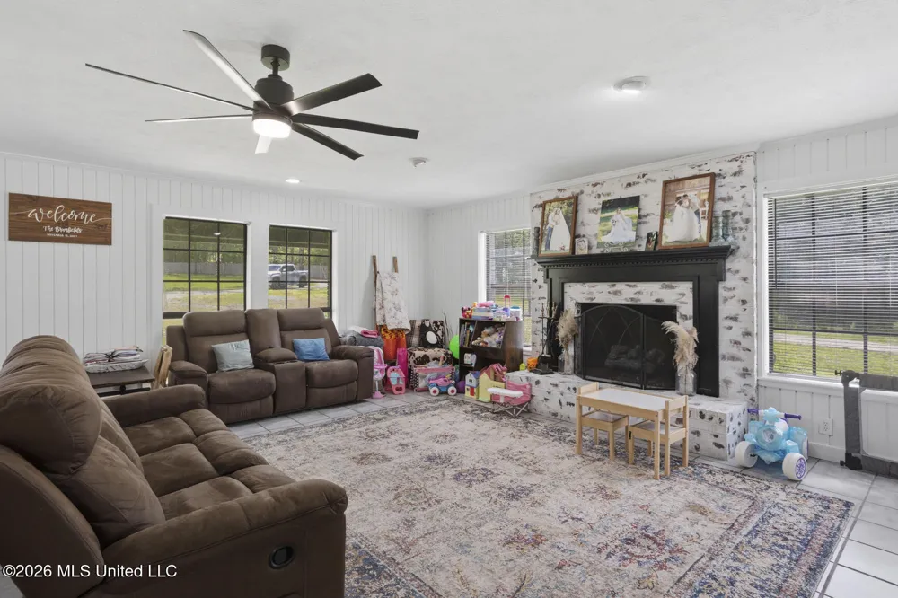 1177 Didlake Road Crystal Springs, MS 39059