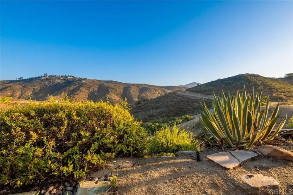 3592 Alta Loma Drive Jamul, CA 91935