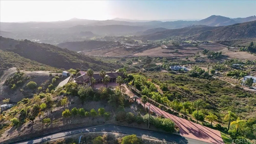 3592 Alta Loma Drive Jamul, CA 91935
