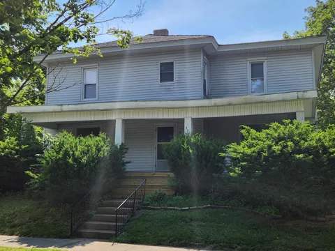 330 S Stewart Avenue