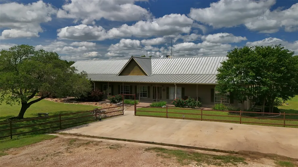 3227 Farm to Market 1174 Bertram, TX 78605