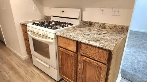 15458 Dupage Boulevard