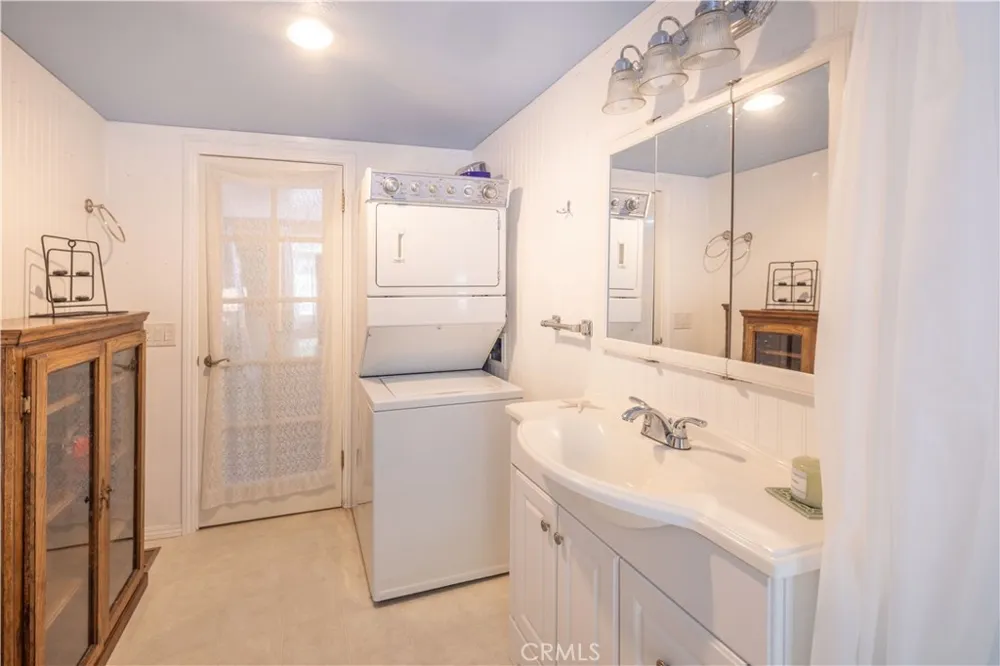 32232 Fern Running Springs, CA 92382