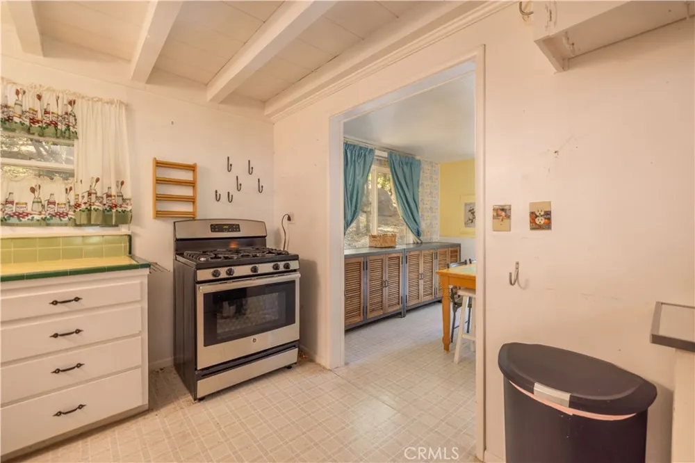 32232 Fern Running Springs, CA 92382