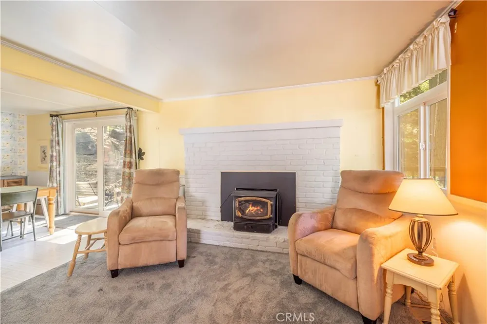 32232 Fern Running Springs, CA 92382