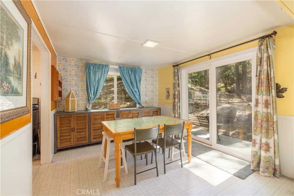 32232 Fern Running Springs, CA 92382