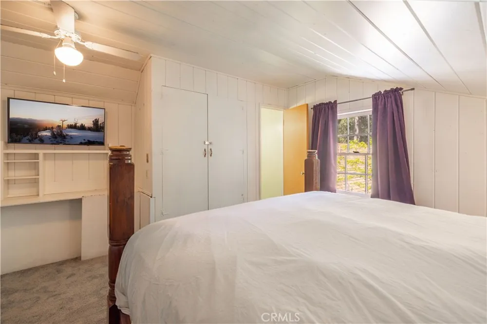32232 Fern Running Springs, CA 92382