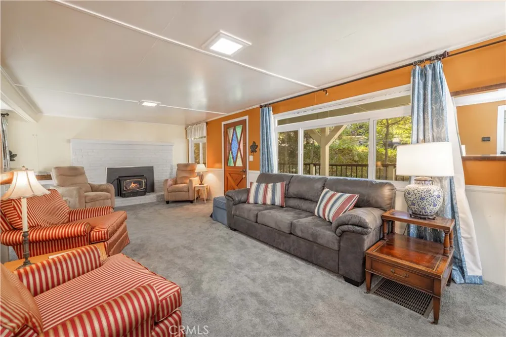 32232 Fern Running Springs, CA 92382