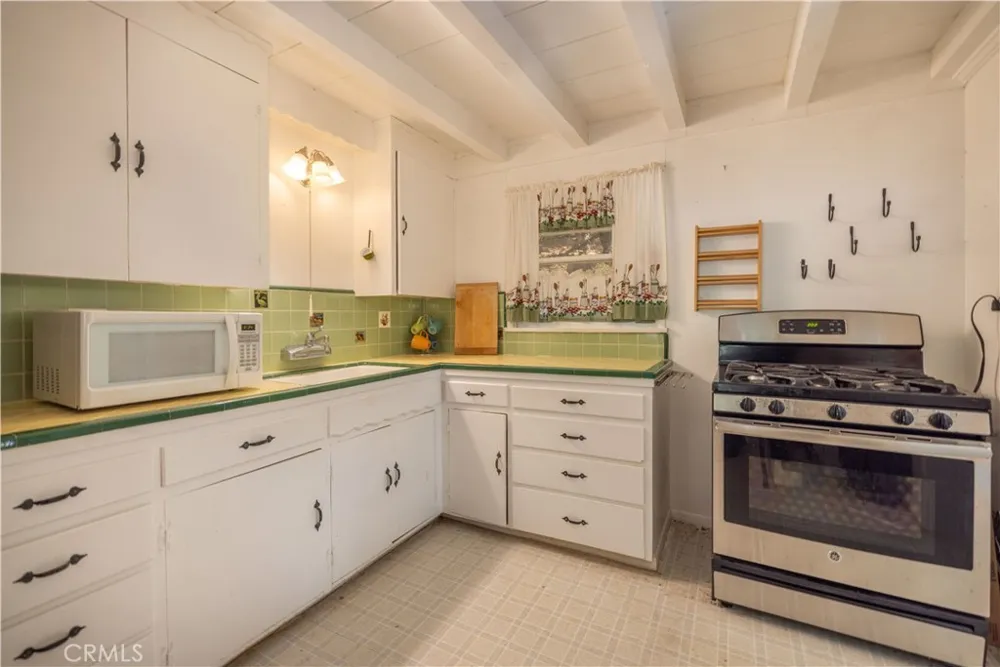 32232 Fern Running Springs, CA 92382