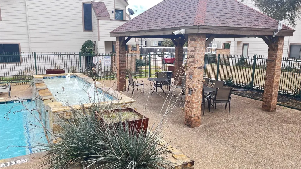 2300 Balsam Drive #G102 Arlington, TX 76006