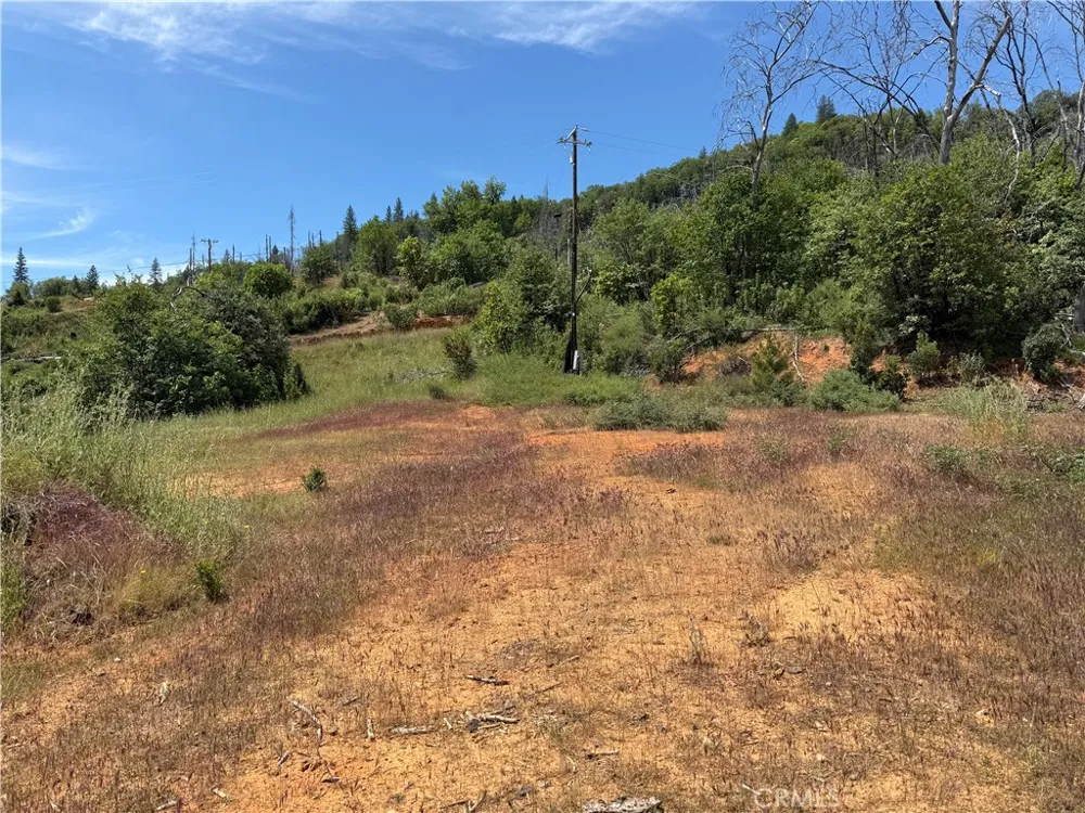 1833 Hunter Point Dr Upper Lake, CA 95485