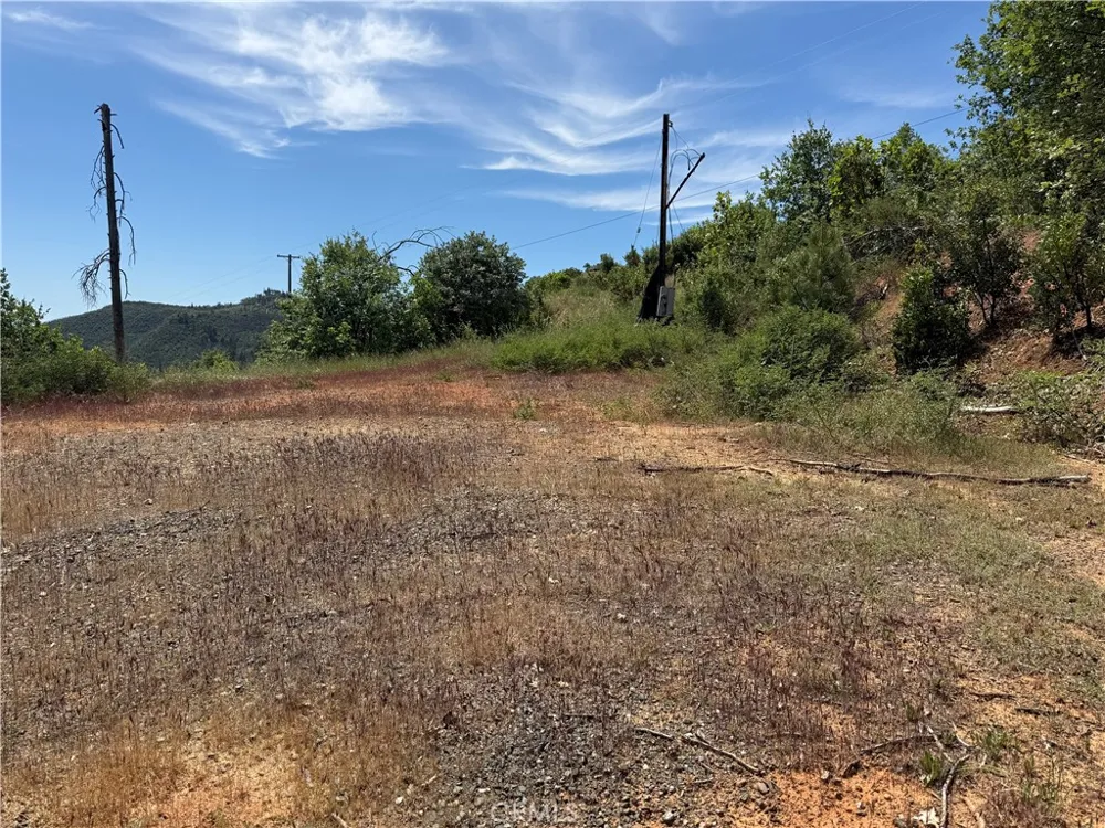 1833 Hunter Point Dr Upper Lake, CA 95485