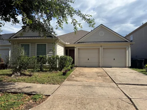 12818 Magenta Oaks Drive