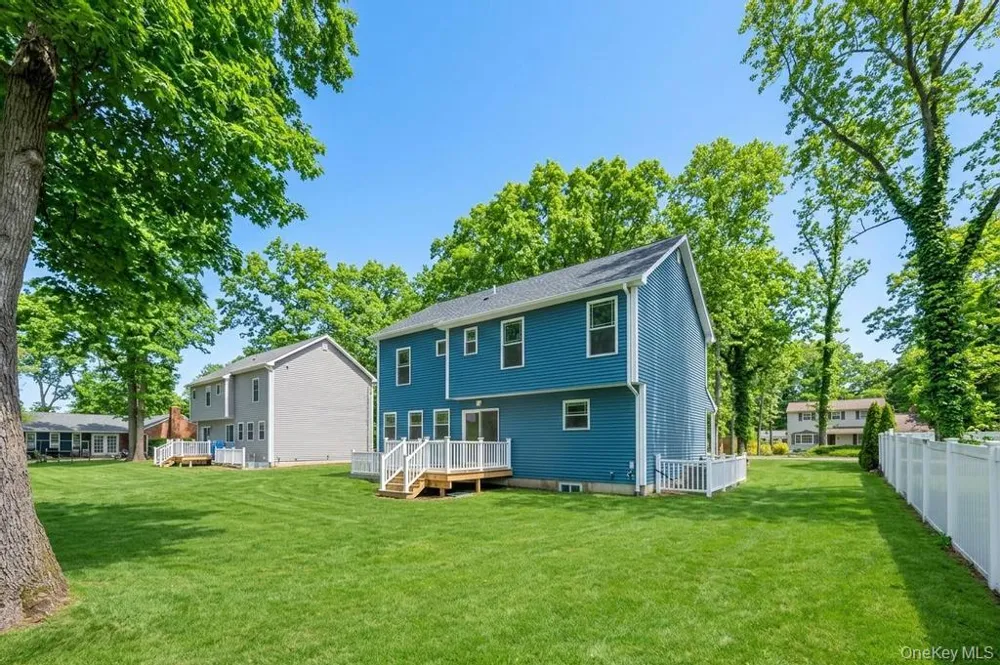 508 Starlight Drive Shirley, NY 11967