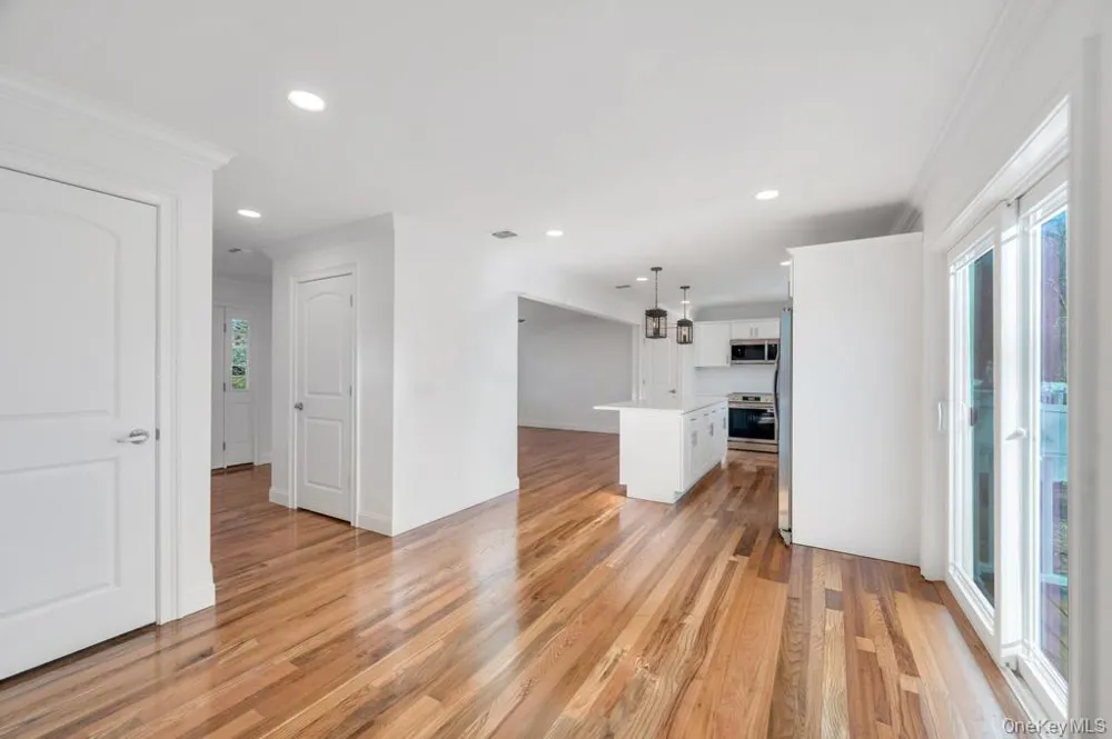 508 Starlight Drive Shirley, NY 11967