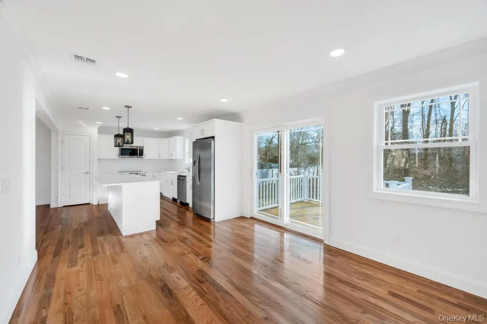 508 Starlight Drive Shirley, NY 11967