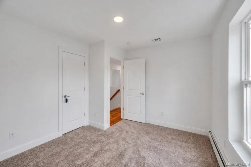 508 Starlight Drive Shirley, NY 11967