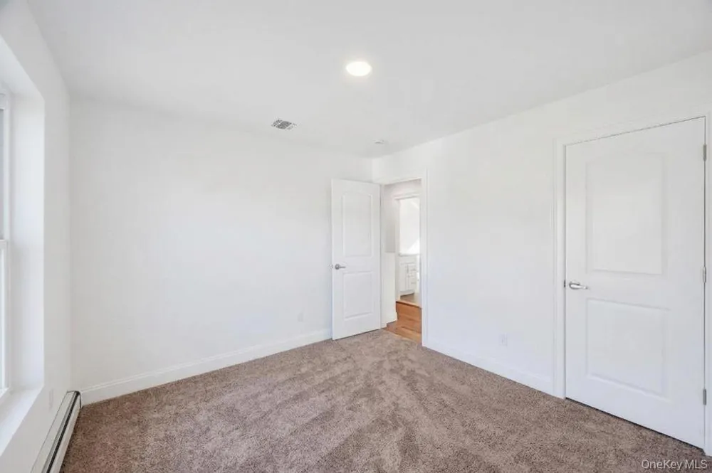 508 Starlight Drive Shirley, NY 11967