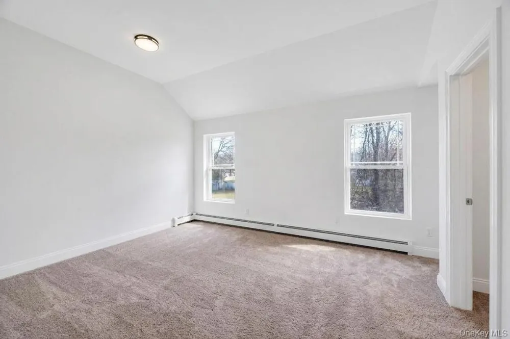 508 Starlight Drive Shirley, NY 11967