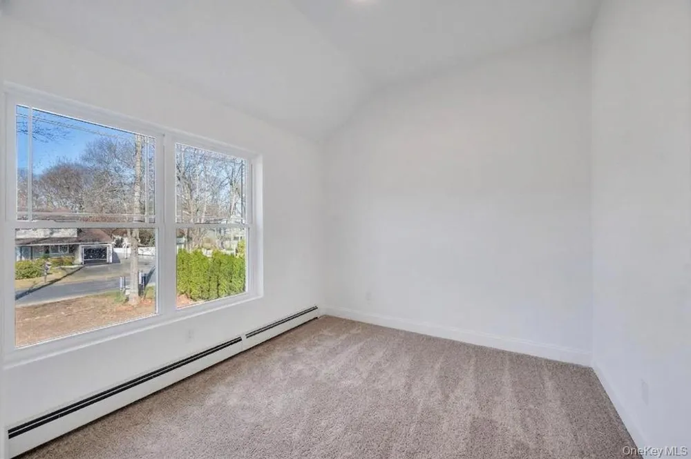 508 Starlight Drive Shirley, NY 11967