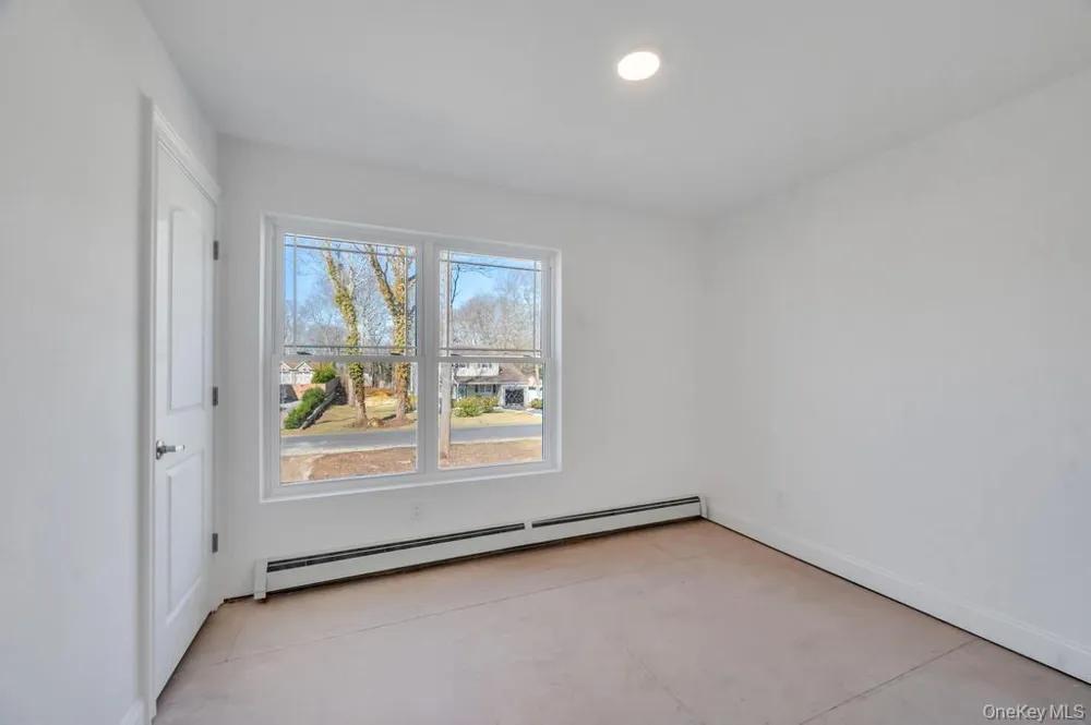 508 Starlight Drive Shirley, NY 11967