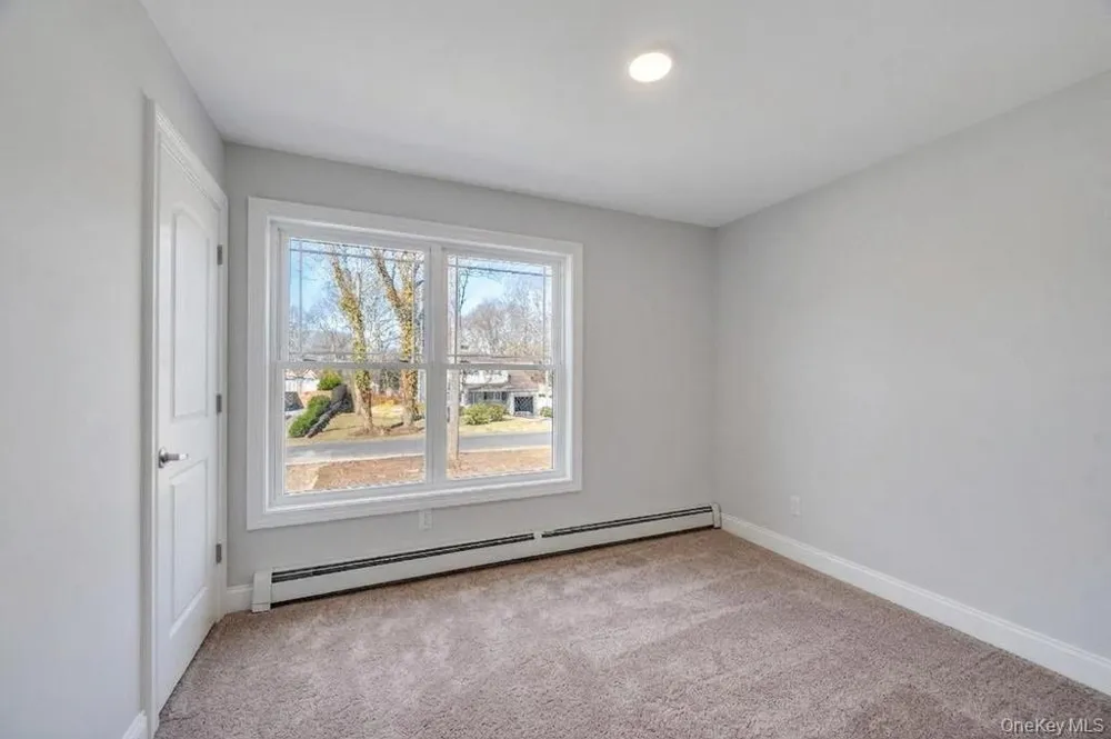 508 Starlight Drive Shirley, NY 11967