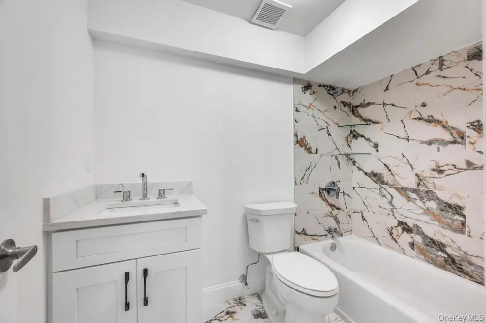 508 Starlight Drive Shirley, NY 11967