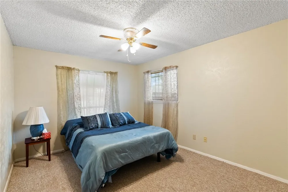 10702 Glenwood Street Corpus Christi, TX 78410