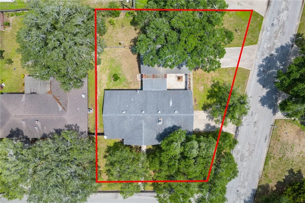 10702 Glenwood Street Corpus Christi, TX 78410
