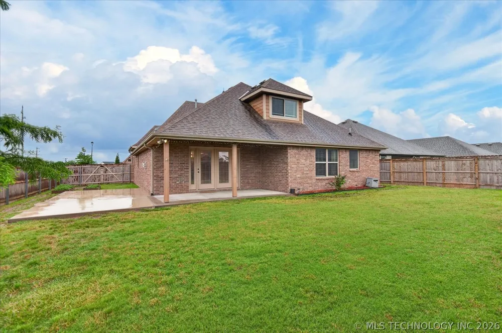 6422 Foxtail Park Drive Bartlesville, OK 74006