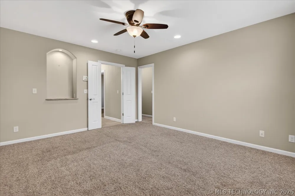 6422 Foxtail Park Drive Bartlesville, OK 74006